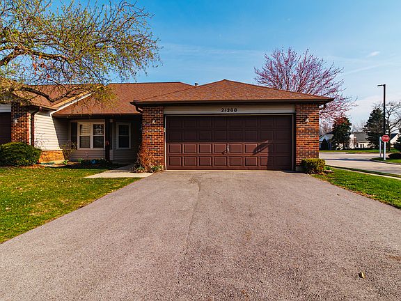2nd image of 21200 Silktree Cir #0