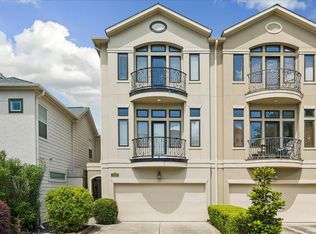 715 Birdsall St, Houston, TX 77007