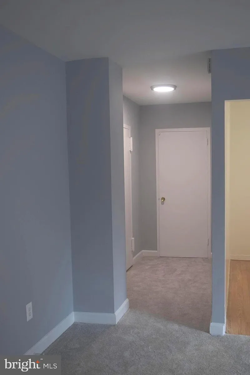 Building Photo - 1121 Arlington Blvd #448