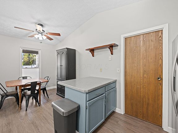 5th image of 7686 Heathside Ct