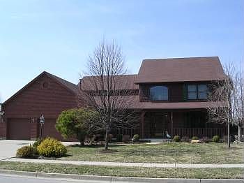 5th image of 215 Old Carriage Dr