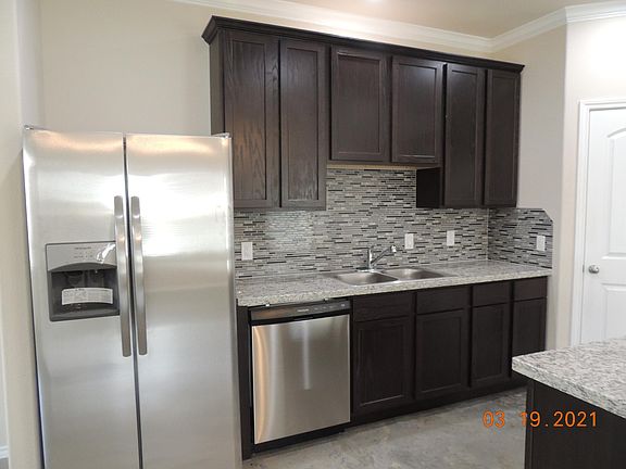 3rd image of 15685 Pecan Dr