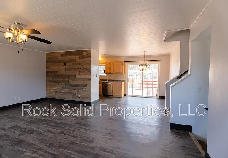 4709 Windmill Rd — Photo 5