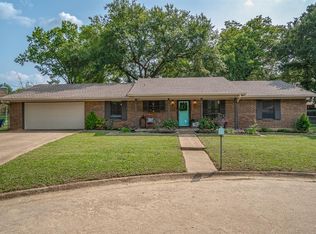 1820 Oak Cir, Canton, TX 75103