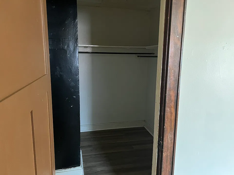 Living room Closet