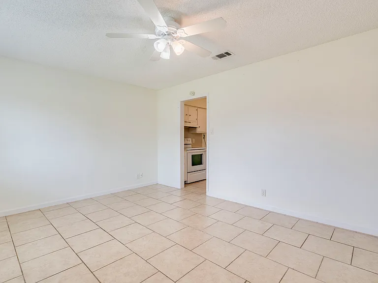 3404 Willowrun Cv #C — Photo 6
