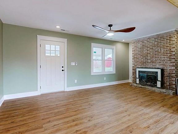 5th image of 6115 Zander Rd