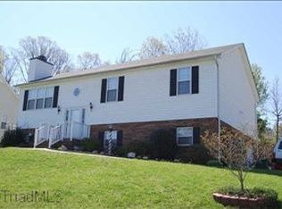 100 Cloverhurst Ct, Winston Salem, NC 27103