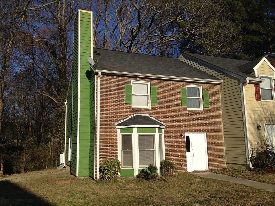 1st image of 401 Patrick Henry Ct