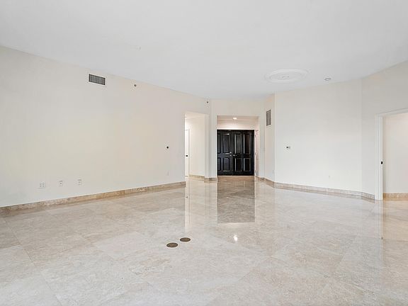 5th image of 3920 N Flagler Dr APT 204