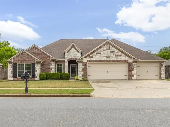 12555 Bethel Oaks Dr, Farmington, AR 72730