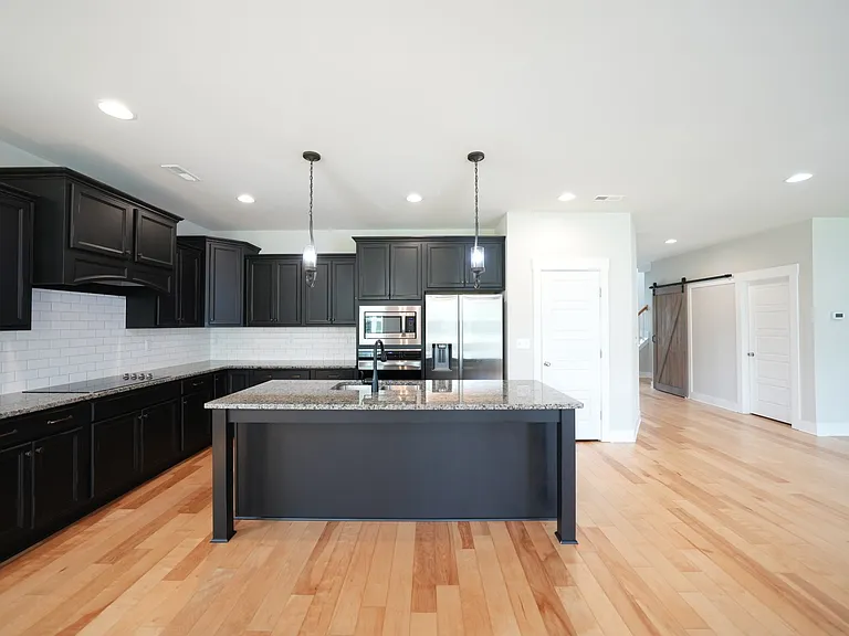 444 Beacon Ridge Blvd — Photo 3