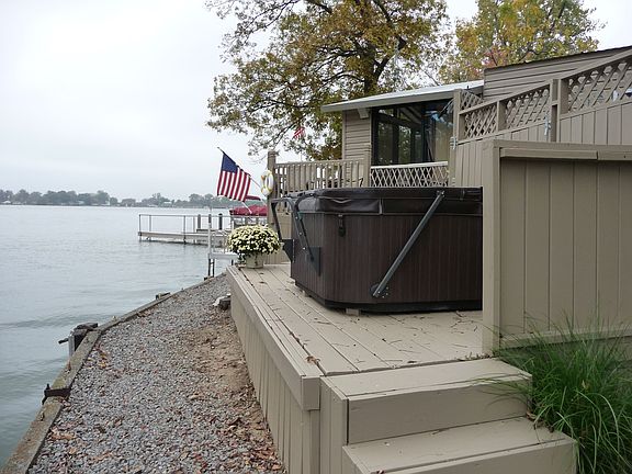Hot Tub deck