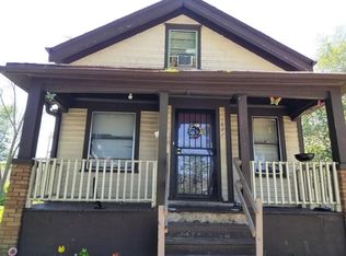 1827 W Clarke St, Milwaukee, WI 53206