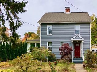 126 Carroll St, Springfield, MA 01108