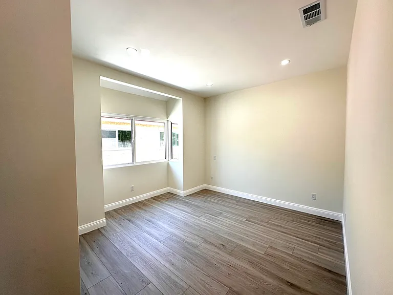 8515 Hyacinth St — Photo 7