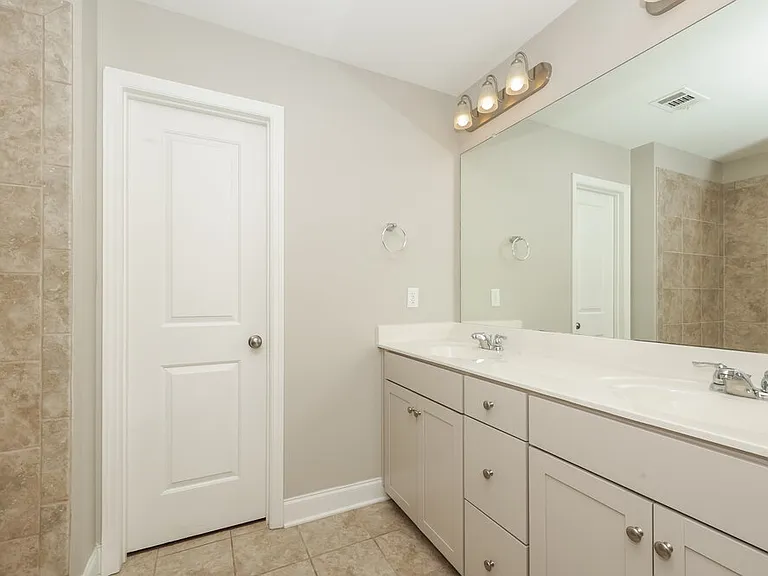 1005 Keeneland Dr — Photo 12