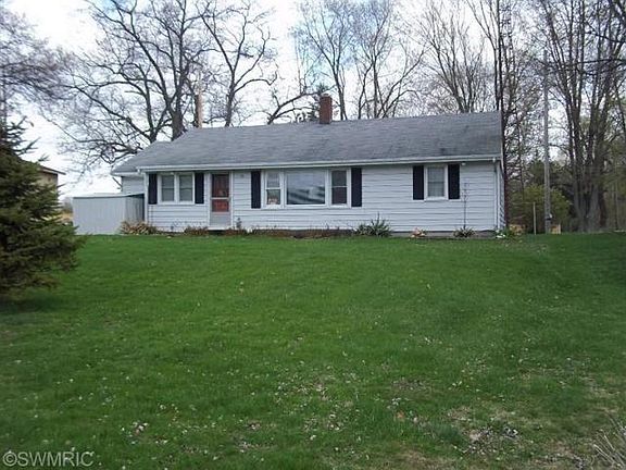 2nd image of 27102 Oak Dr