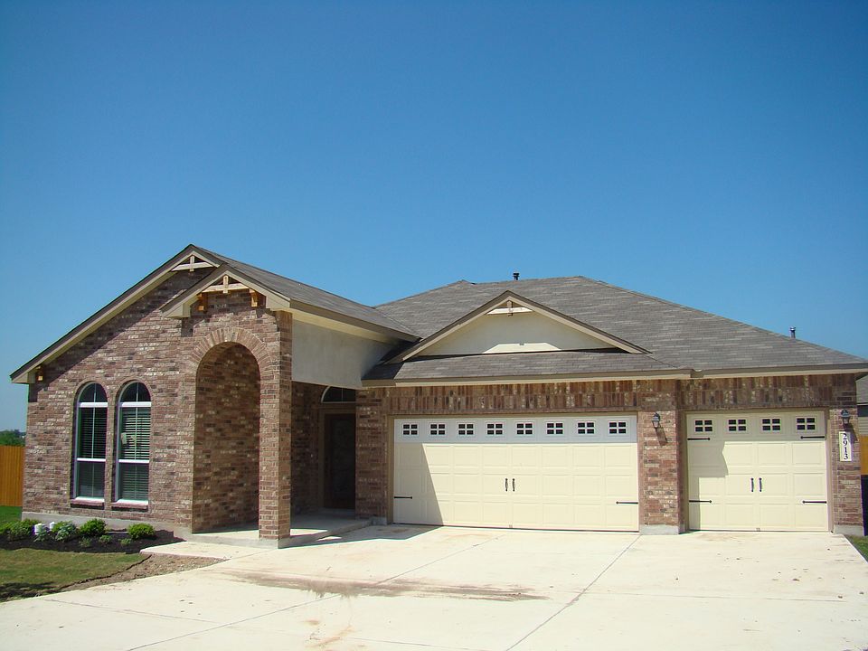 1st image of 2913 Post Oak Cir
