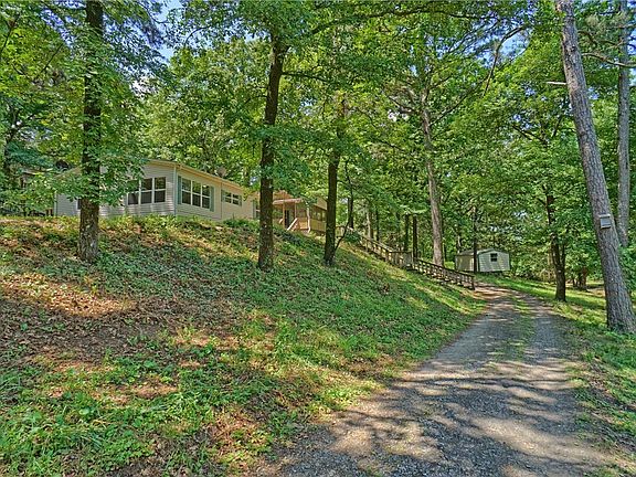 2nd image of 1345 Linker Mountain Rd