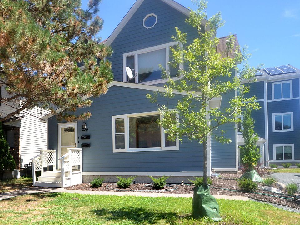 1st image of 2909 Grand St NE #5