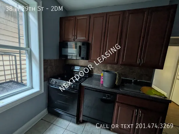 38 W 29th St #2DM, Bayonne, NJ 07002