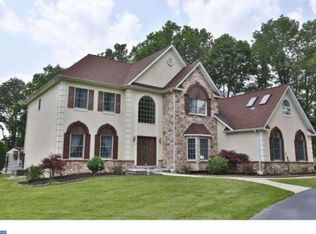 3 Stevens Ct, Lafayette Hill, PA 19444