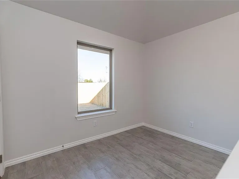 12313 SW 30th St — Photo 6