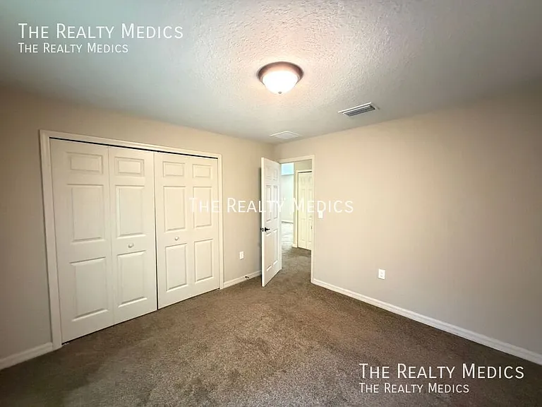 4864 SE 137th Pl — Photo 12
