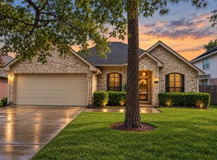 14015 Crown Glen Ct, Houston, TX 77062