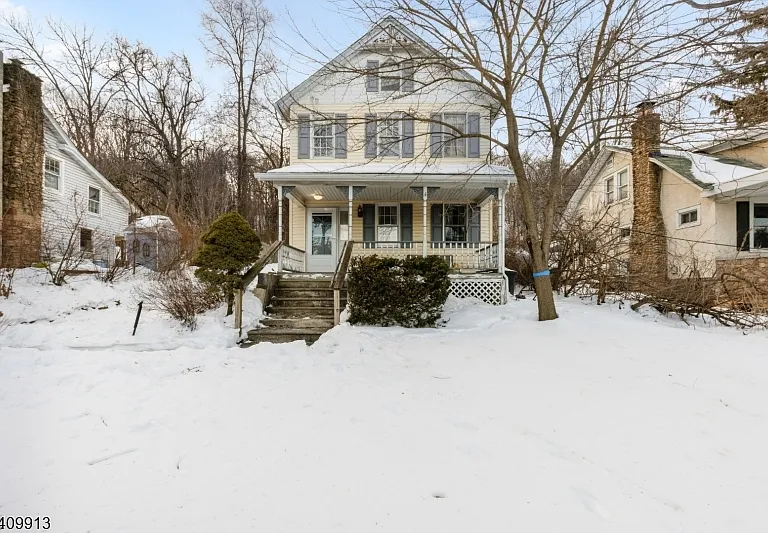 147 Millbrook Ave — Photo 21