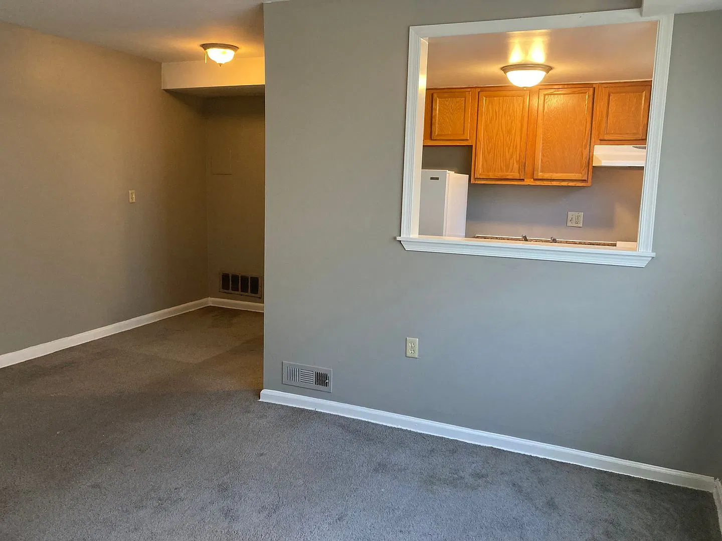 Willow Apartment Homes — Photo 2