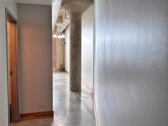 2nd image of 2323 Locust Ave #410