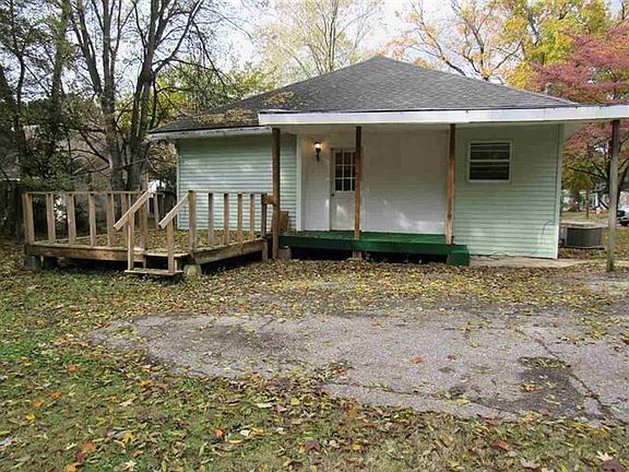 2nd image of 408 Broadway Ave