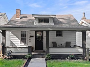 911 Fawcett St, Coraopolis, PA 15108