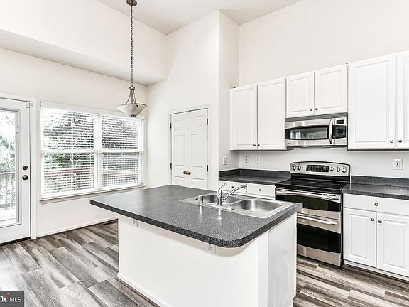 3rd image of 6215 Frosty Winter Ct