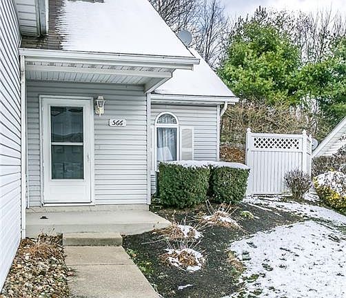 2nd image of 566 Hilltop Terrace Dr