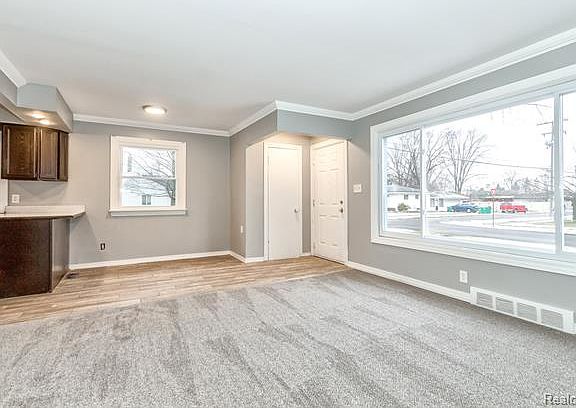 4th image of 31569 Donnelly St