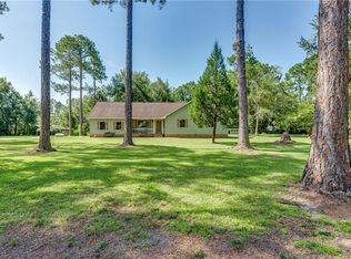 511 W 10th St, Woodbine, GA 31569