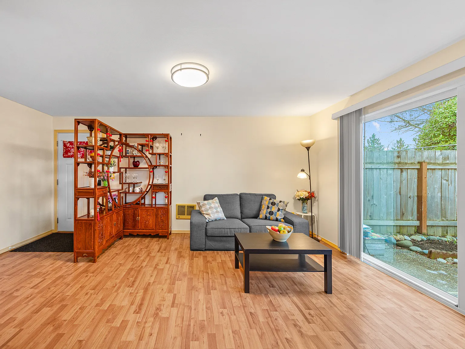 3 bed, 1.5 bath, 1038 sqft, $3,100 — Photo 4