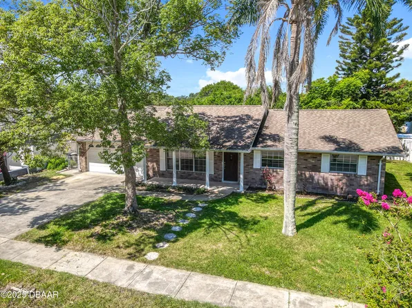 2972 Lantern Dr, South Daytona, FL 32119