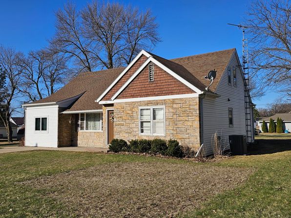 710 S Cherry St, Lamberton, MN 56152