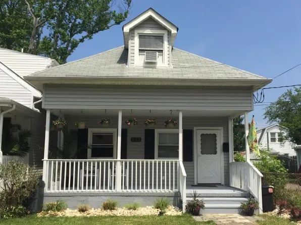 222 Twilight Ave, Keansburg, NJ 07734