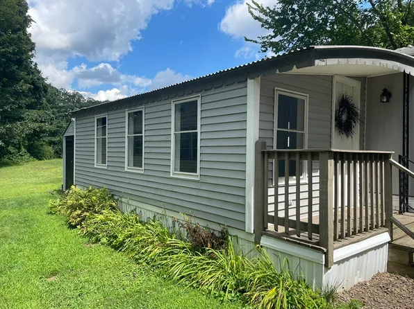 11 Mountain Laurel Dr #57, Russell, MA 01071