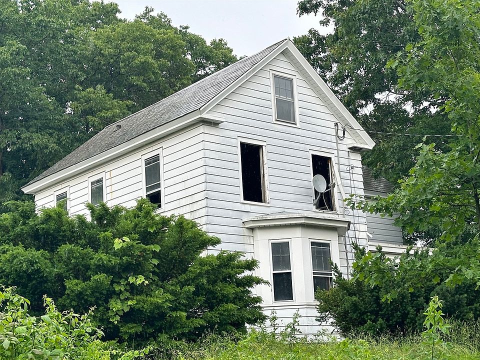 88 Ashburnham St, Fitchburg, MA 01420 MLS 73254124 Zillow