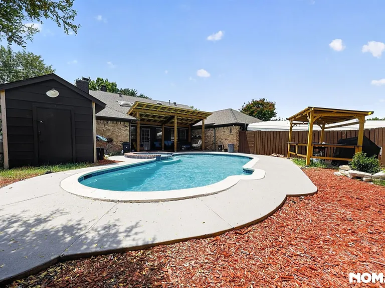 2926 Apple Valley Dr — Photo 33
