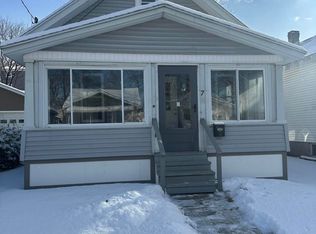 7 Myrtle Ave, Schenectady, NY 12304