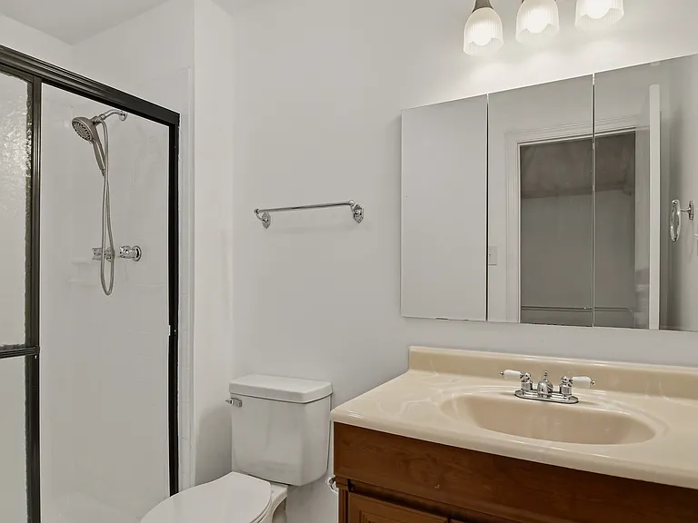 207 Leland Dr — Photo 22