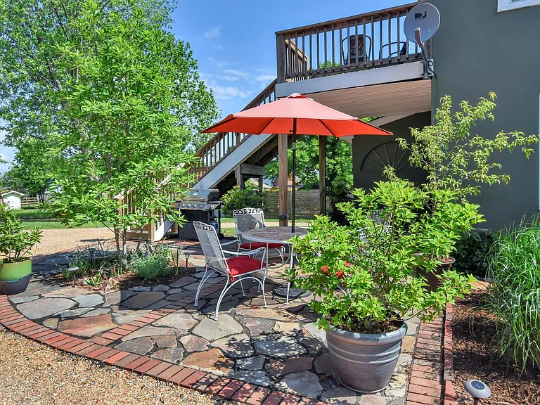 1213 Avon St — Photo 12