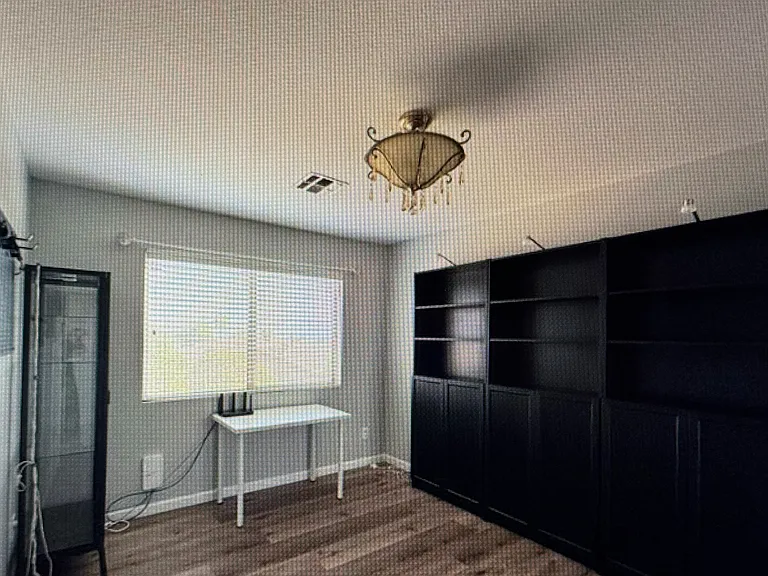 4427 E Rowel Rd — Photo 15
